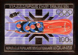 85829b/ N°79 B Bobsleigh Sarajevo SKI 1984 Jeux Olympiques Olympic Games Guinée Guinea OR Gold ** MNH Non Dentelé Imperf - Guinea (1958-...)