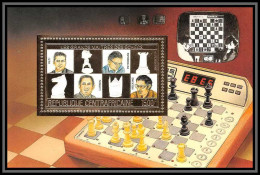 86033/ N°220 A Grands Maitres Echecs Chess Larsen Reti Petrossian Mecking Centrafricaine OR Gold ** MNH - Schaken
