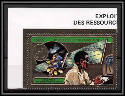 85928a/ N°868 A Exploration Des Ressources De L' Espace Space 1982 Centrafrique Centrafricaine OR Gold ** MNH  - Africa