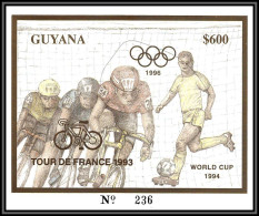 86196/ Guyana Mi N°317 OR Gold ** MNH 1996 Atlanta Jeux Olympiques Olympic Games Velo Football Soccer Cycling - Guyane (1966-...)