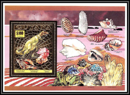 86151/ Guyana Mi N°372 A Animaux Préhistoriques Prehistoric Tyrannosaurus Shell OR Gold ** MNH 1993 - Prehistorics