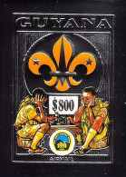 86140dd/ Guyana Mi Bloc N°237 B A Scouts Argent Silver Papillons Butterflies ** MNH Non Dentelé Imperf - Unused Stamps