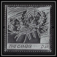 86256 Gambie Gambia - Mi N°5568 Pape Jean Paul 2 Religion Christianism Christianisme Silver Argent ** MNH Pope 2005  - Pausen