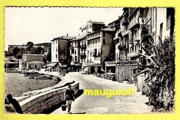 06 ALPES MARITIMES / VILLEFRANCHE SUR MER / UN COIN DES QUAIS / ANIMÉE / 1958 - Villefranche-sur-Mer