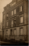 CP Carte Photo D'époque Photographie Vintage Immeuble Fenêtre Femme - Zonder Classificatie