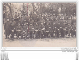 Carte-Photo- Réf-JP-P291  La Grande  Guerre De1914 1918   Groupe De Soldats   Posent Pour La Photo  Croix Rouge - Weltkrieg 1914-18