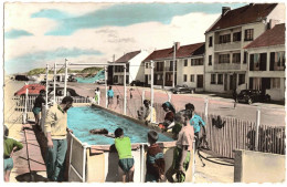 SOMME 80 QUEND PLAGE LES PINS : COURS DE NATATION - PISCINE - PLAN AVEC VOITURES ET ANIMATION - CIRCULEE - Quend