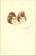 CP Carte Photo D'époque Photographie Vintage Enfant Fille Coiffure  Jumelles ? - Autres & Non Classés