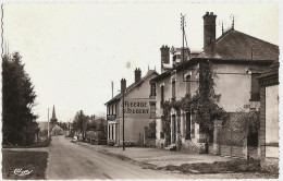 45 - B31399CPSM - LIGNY LE RIBAULT - Rue Du General Leclerc, Auberge Saint Hubert - Parfait état - LOIR-ET-CHER - Sonstige & Ohne Zuordnung