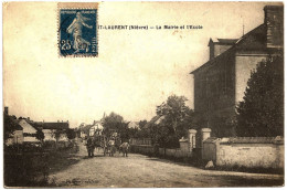 58 - B25740CPA - SAINT LAURENT - La Mairie Et L' école - Très Bon état - NIEVRE - Other & Unclassified