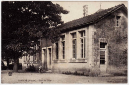 86 - B24327CPA - SAVIGNE - Ecole De Filles - Cheval Mécanique - Très Bon état - VIENNE - Other & Unclassified