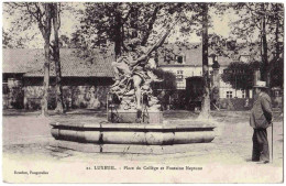 70 - B32292CPA - LUXEUIL LES BAINS - Place Du College Et Fontaine Neptune - Parfait état - HAUTE-SAONE - Luxeuil Les Bains