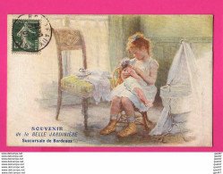 CPA (Réf: Z 3156) (JEUX ET JOUETS) Jeune Fille Donnant Le Sein à Sa Poupée (allaitant) Pub. Souvenir Belle Jardinière Bx - Games & Toys