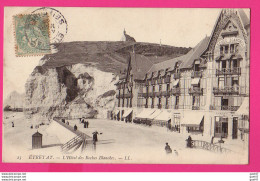 CPA (Réf: Z 4202) ÉTRETAT (76 SEINE MARITIME) L'Hôtel Des Roches Blanches (animée) - Etretat