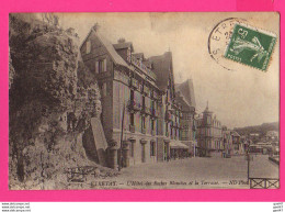 CPA (Réf: Z 4195)  ÉTRETAT  (76 SEINE MARITIME) L'Hôtel Des Roches Blanches Et La Terrasse - Etretat