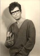 Photographie Photo Vintage Snapshot Anonyme Bel Beau Jeune Homme Lunettes - Anonieme Personen