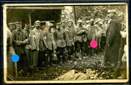 CARTE PHOTO - PRISONNIERS BOCHES,SOUVENIRS DES EPARGES,RAVIN DE SONVAUX,TRANCHEES DE CALONNES SIGNE JEAN CASSET CAPORAL. - 1914-18
