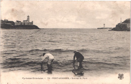 FR66 PORT VENDRES - Mtil 75- Entrée Du Port - Ramasse Des Coquillages - Animée - Belle - Port Vendres