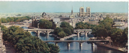 75. PARIS. CPA PANORAMIQUE COULEUR. LA POINTE DE LA CITE ET LES PONTS. ANNEES 50. FORMAT 23 X 9.5 CM - Bridges