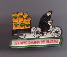 Pin's Des Pates Oui Mais Des Panzani Don Patiollo En Bicyclette En Vélo Réf 1486 - Marques