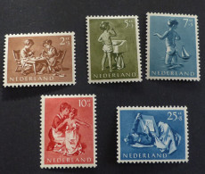 Niederlande 1954 Michel: 649 -53  Falz MH *  #6479 - Ungebraucht