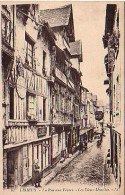 Cp A Saisir 14 Lisieux Rue Aux Fevres Vieux Manoirs Animee - Lisieux
