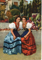 Cp A Saisir 06 Nice Nicoises Parmi Les Fleurs Annees 1950 Edition Adia Nice - Costumes