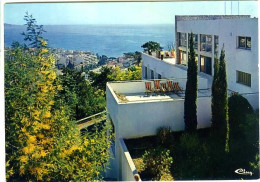 Cp A Saisir 06 Menton Centre De Vacances Roger Latournerie Vue Des Jardins 1970 1980 - Menton