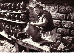 Cp A Saisir 29 Locronan Job Le Sculpteur A Son Etabli - Locronan