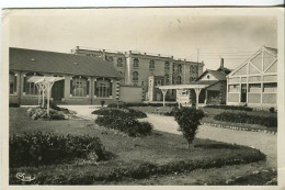 Cp A Saisir 79 Saint Maixent L Ecole Quartier Coiffe Le Cercle L Infirmerie Le Mess 1947 - Saint Maixent L'Ecole