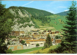 Cp A Saisir 74 La Clusaz Les Tennis Le Groupe Scolaire Annees 1970 - La Clusaz