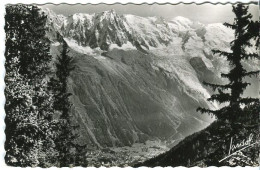 Cp A Saisir 74 Chamonix Vu Du Chemin De La Flegere  Aiguille Du Midi  1965 - Chamonix-Mont-Blanc