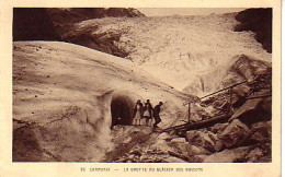 Cp A Saisir 74 Chamonix La Grotte Au Glacier Des Bossons - Chamonix-Mont-Blanc