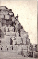 Cp A Saisir Le Caire Cairo Monting On The Pyramid Ascension Des Pyramides - Other & Unclassified