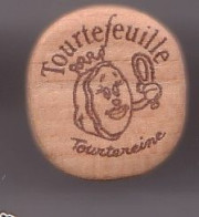 Pin's En Bois Tourtefeuille Tourtereine La Reine Réf 628 - Lebensmittel