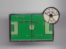 Pin's FCPE RICNY 92 Tournoi National Moins De 15 Ans Football Réf 3574 - Voetbal