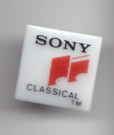 Pin's En Porcelaine Thosca Limoges  Sony Classsical TM Réf 3900a - Markennamen