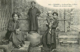 TONKIN   Grand Mere – Mere – Enfant Et Servante    INDO,443 - Viêt-Nam