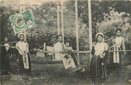 TONKIN    Porteuses En Marche     INDO,217 - Viêt-Nam
