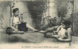 TONKIN   Femme Fumant Le Kedillot   INDO,174 - Vietnam