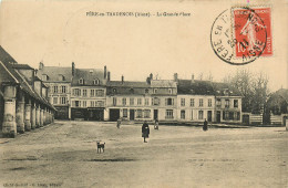 02* FERE EN TARDENOIS La Grande Place     RL19,0916 - Fere En Tardenois