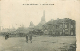 02* NOEUX LES MINES  Place De La Gare     RL19,0869 - Autres & Non Classés