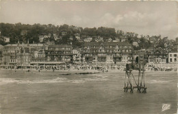 14* TROUVILLE  Plage A Maree Haute  (CPSM 9x14cm)    RL19,1610 - Trouville