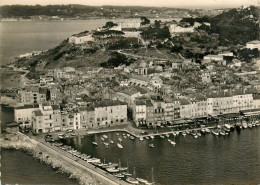 83* ST TROPEZ  Vue Generale  – Le Port  (CPSM 10x15cm)    RL19,1904 - Saint-Tropez