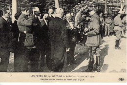 Les Fetes De La Victoire A Paris 1919 - Remise D'une Gerbe Au Maréchal Foch  - CPR Cartes D'Autrefois - Personnages