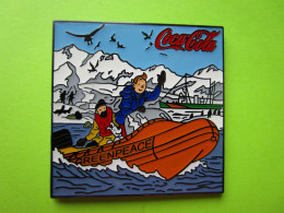 Gros Pin's Coca-Cola BD Tintin Milou Capitaine Haddock Yacht Greenpeace (Environ 4,5cm Carré) - #686 - Comics