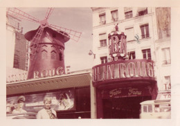 PHOTO ORIGINALE AL 1 - FORMAT 12.8 X 9 - PARIS - MOULIN ROUGE - 1963 - Places
