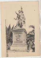 83 Monument Des Combattants ( Place Vauban )  G F Carte Non  Circulée - Autres & Non Classés