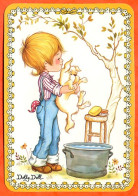 Carte Illustrateur Dolly Doll Enfants Garçon Lavage Chien Carte Vierge TBE - Contemporain (à Partir De 1950)