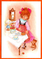 Carte Illustrateur Enfants Fillette A La Cuisine Chat Carte Vierge TBE - Contemporain (à Partir De 1950)